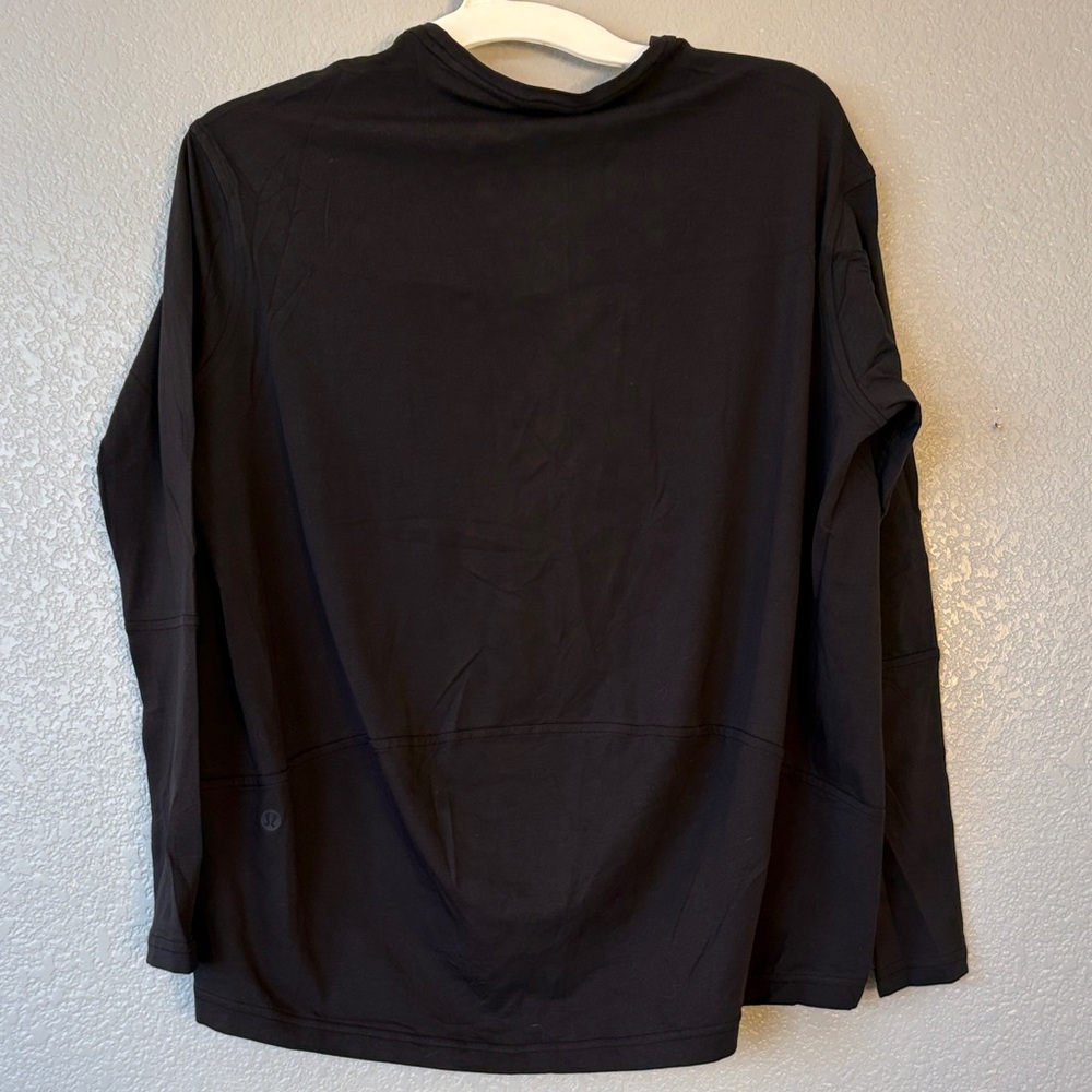 Lululemon Athletica Back-in-action V-Neck Top - Picture 6 of 7